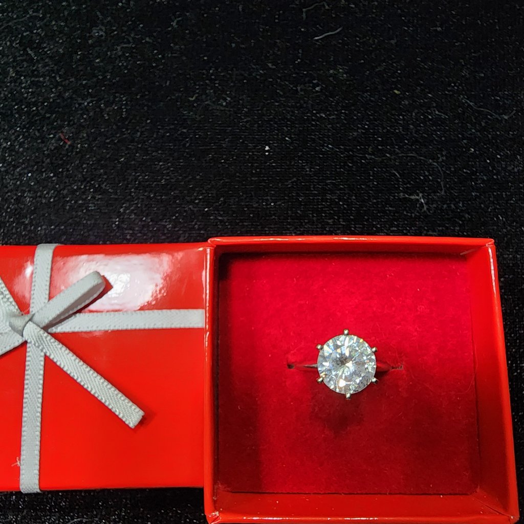 14k White Gold Cz Solitaire Ring (A29)